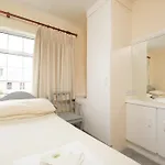 Four Seasons Bed & Breakfast 3*