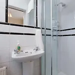 Four Seasons 3*