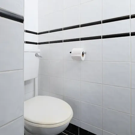 לינה וארוחת בוקר Four Seasons