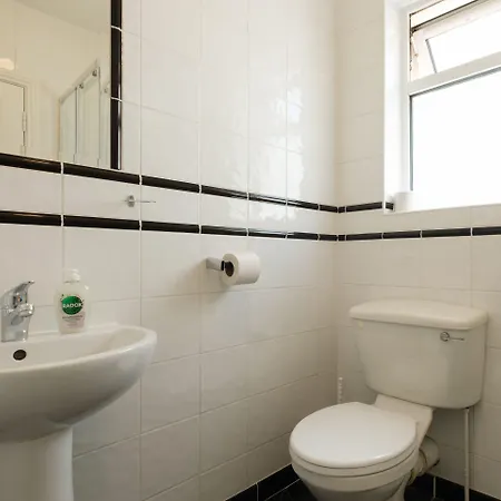 Four Seasons Oda ve Kahvaltı