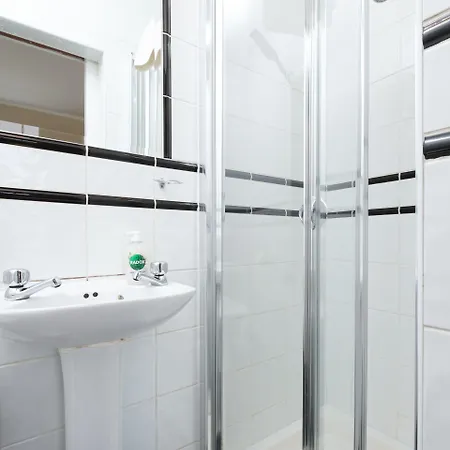 Oda ve Kahvaltı Four Seasons 3*