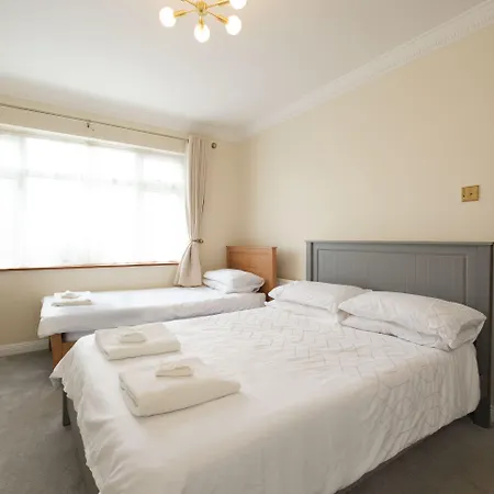 Four Seasons 3* Galway