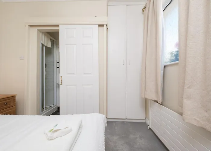 Four Seasons Bed and breakfast