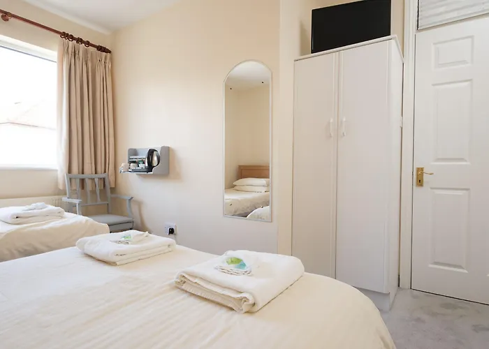 Four Seasons Bed and breakfast 3*