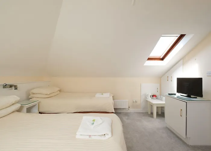 Four Seasons Bed and breakfast 3*